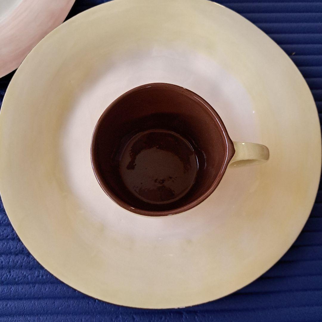 ブリケットダヴダ　プレート、カップ