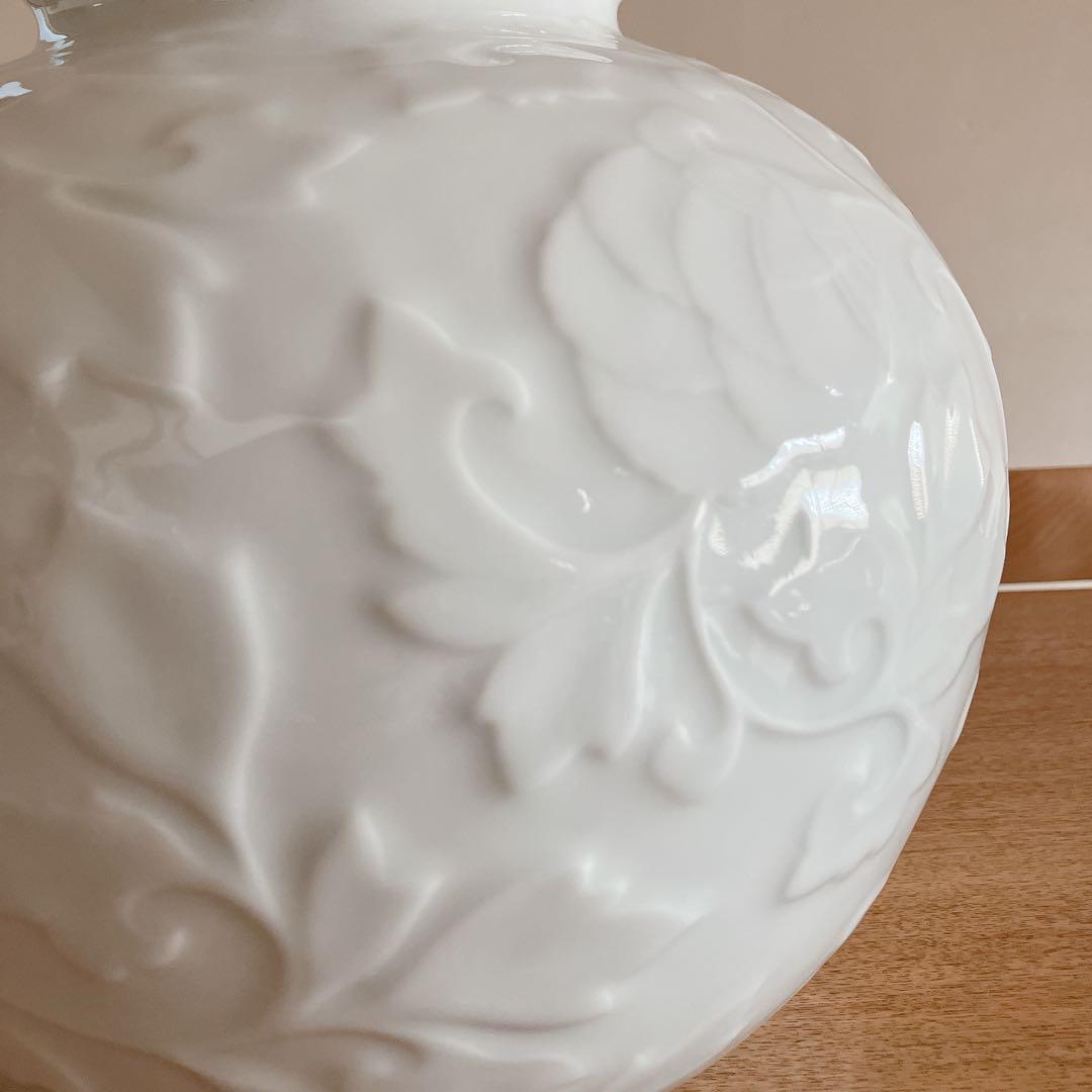 深川製磁　百年庵　白磁　壺　花瓶　花器　レリーフ　牡丹